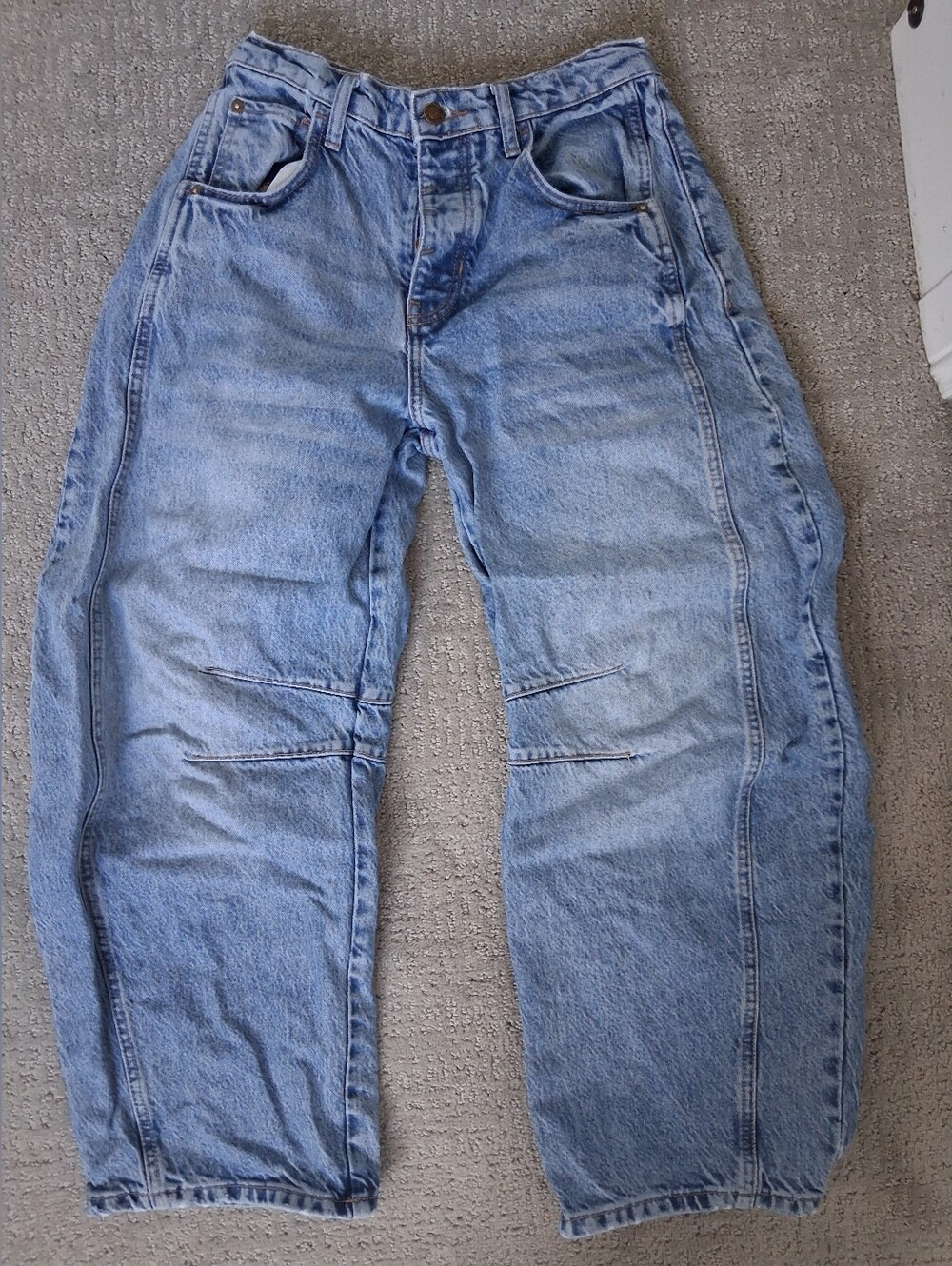 ✨️FREE PEOPLE - GOOD LUCK MID-RISE BARREL JEANS✨️ - Picture 2 of 5